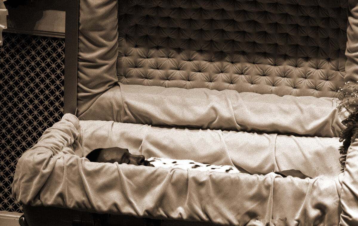 marvin-gaye-casket.jpg
