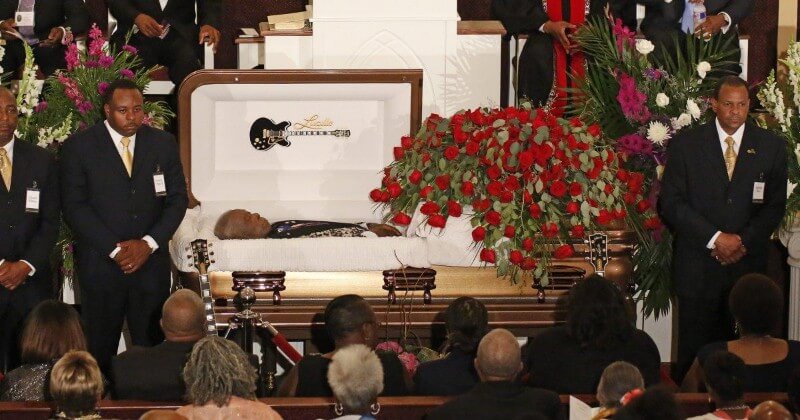 opencasket26.jpg